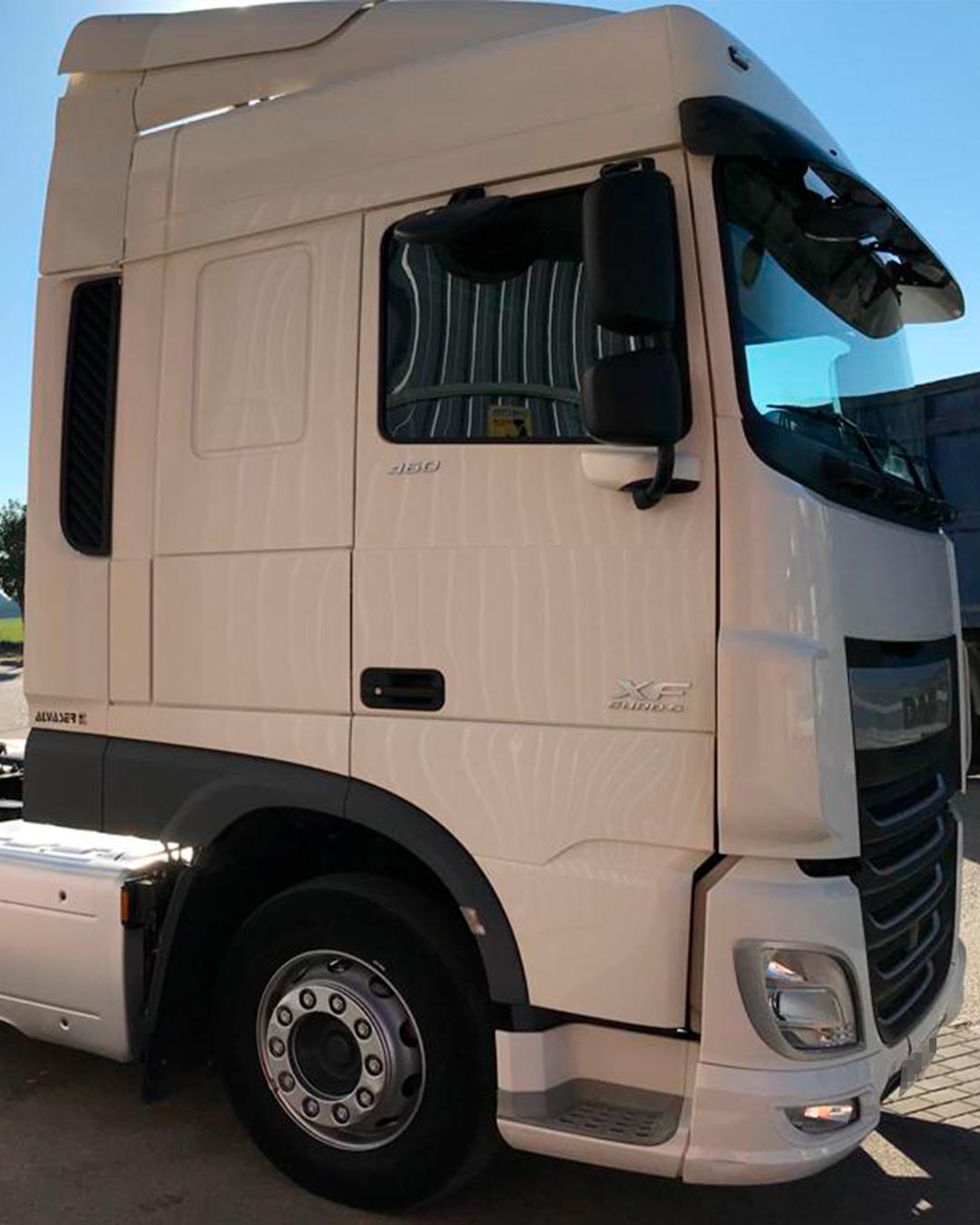 camion-de-transporte-para-envios