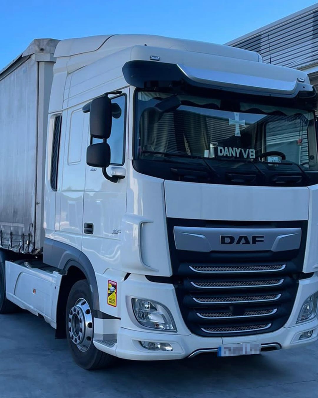 camion-de-transporte-para-envios