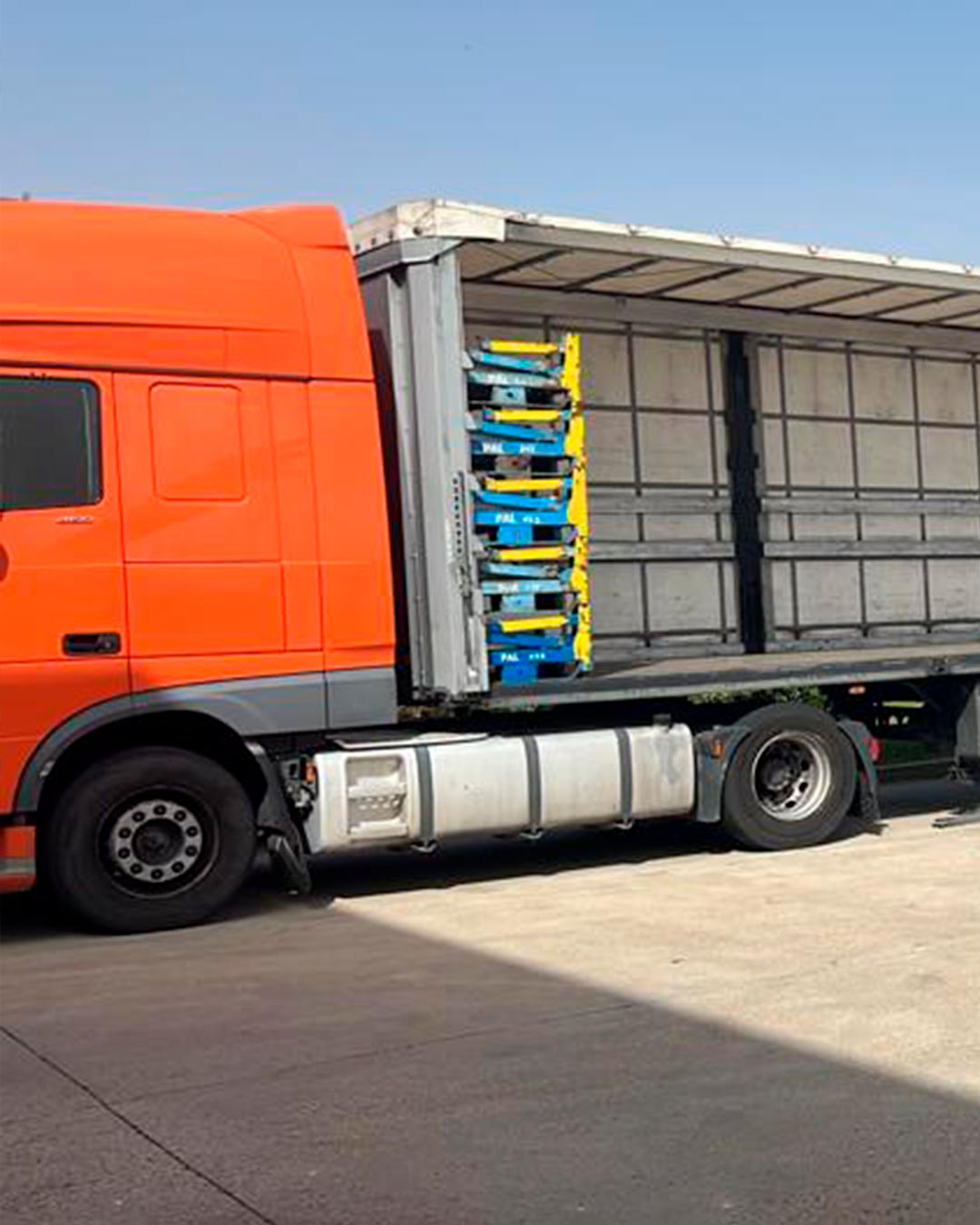 camion-de-transporte-para-envios